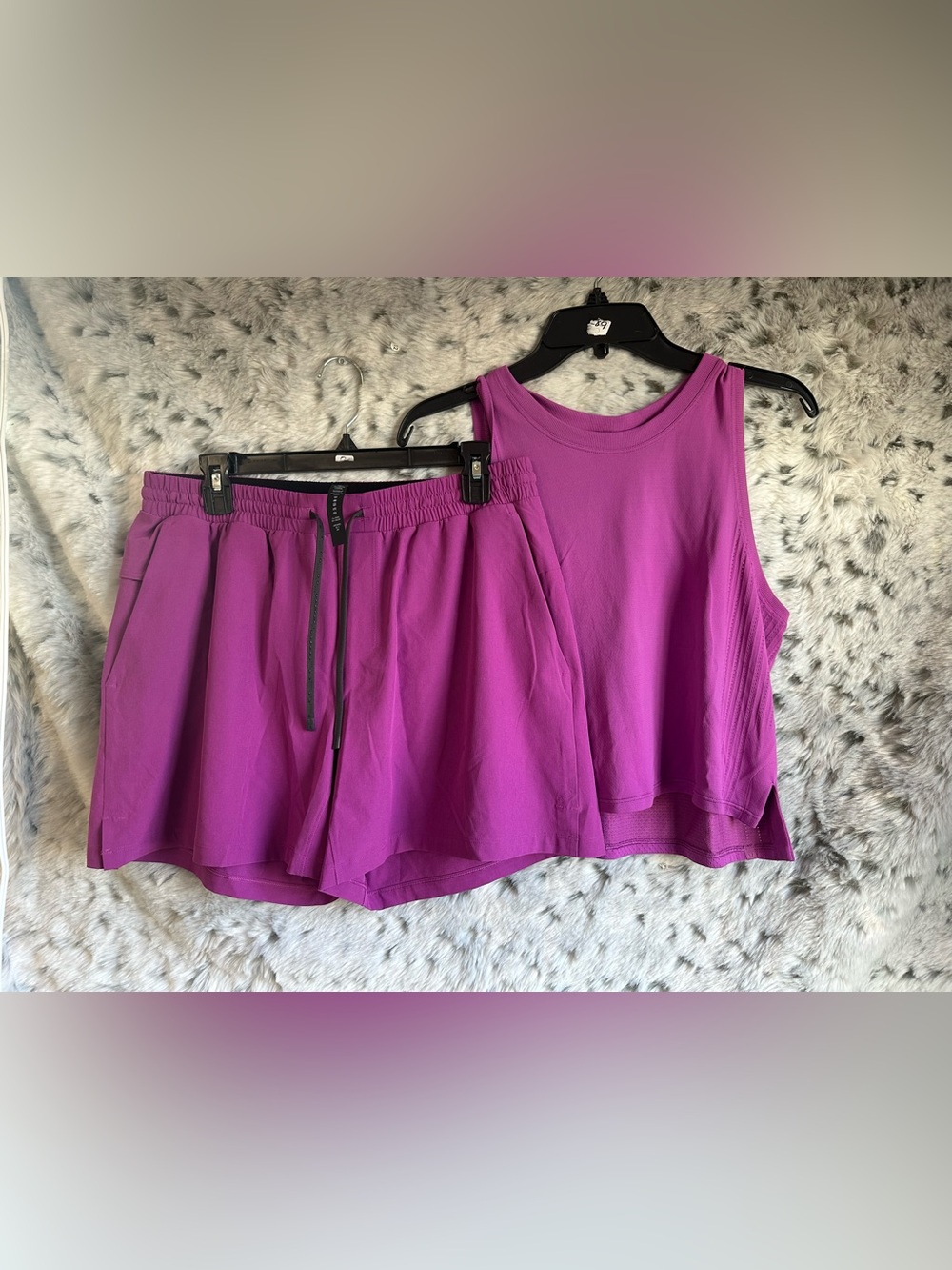 167. Lululemon sz large/xlarge 2 pc set pool shorts w matching top